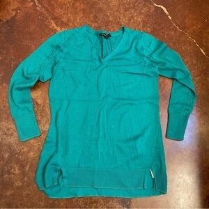 Ladies H by Halston Emerald Green V-Neck Sweater